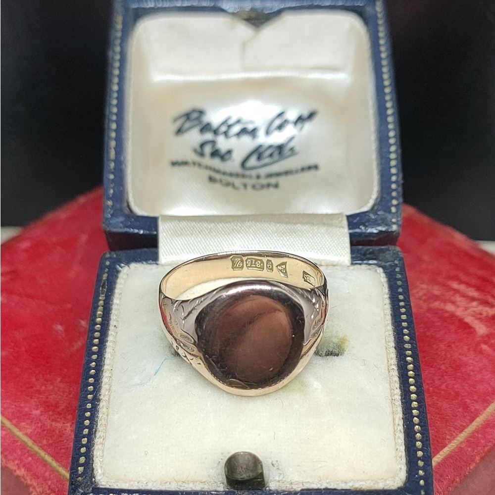 Vintage Gold Signet Ring 7